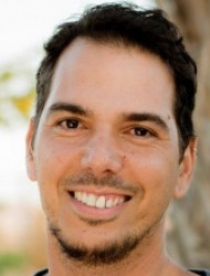 Dr. Eran Shlomi